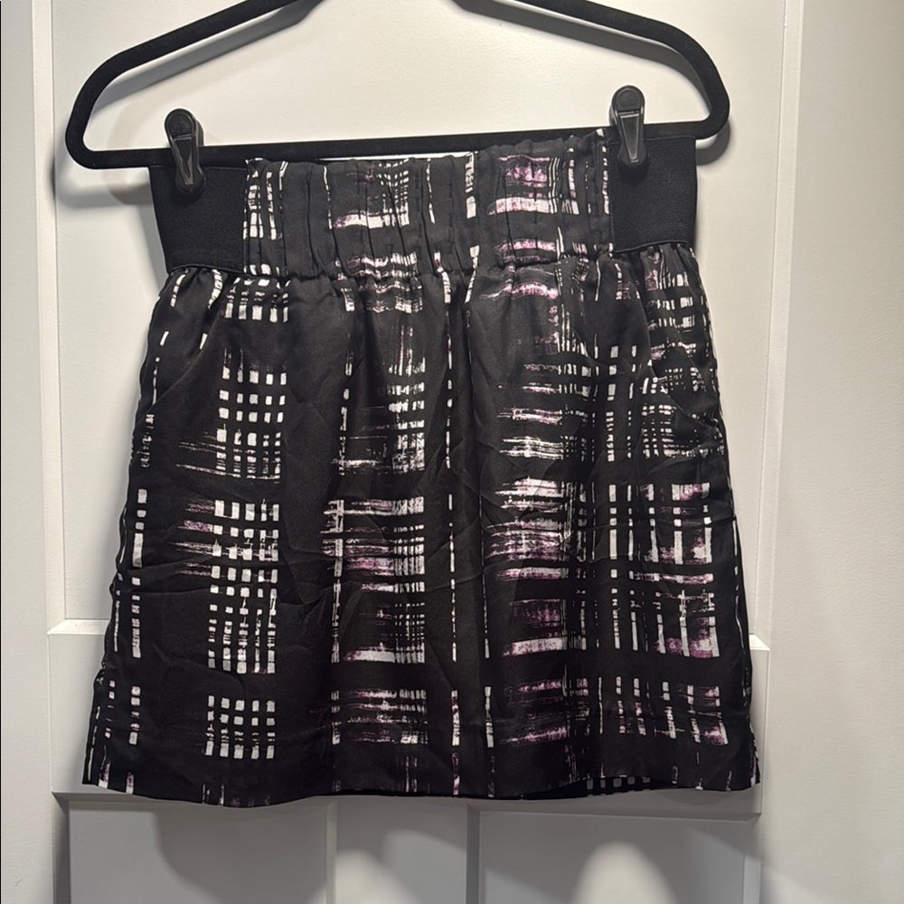 Banana Republic Black and White A-line Mini Skirt